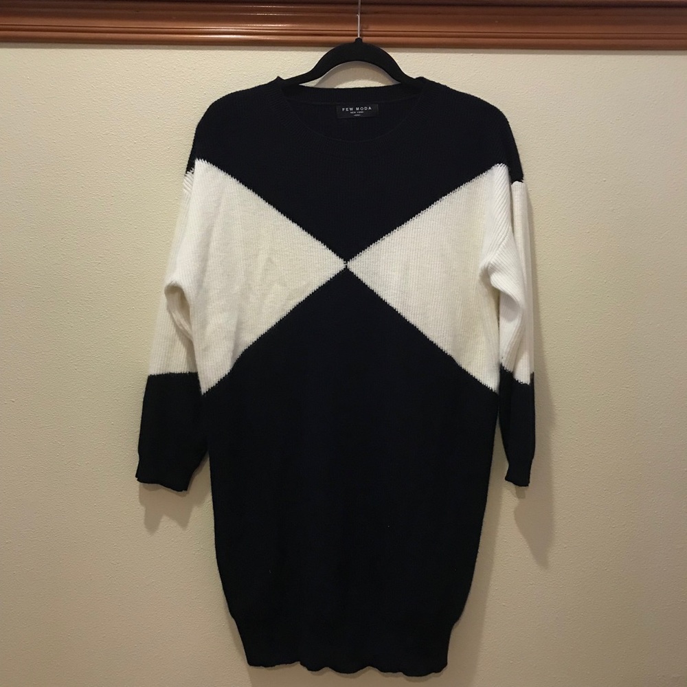 Few Moda Black and White Sweater